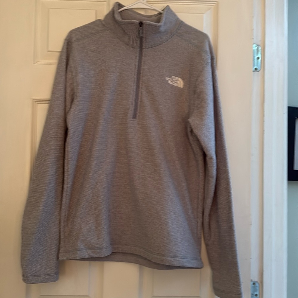 North Face 1/4 zip pullover